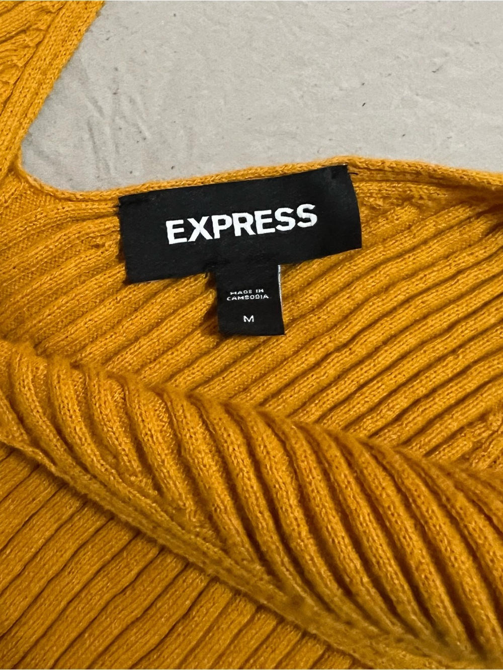 Express Ribbed V-Neck Button-Front Tank in Mustard - Picture 2 of 2